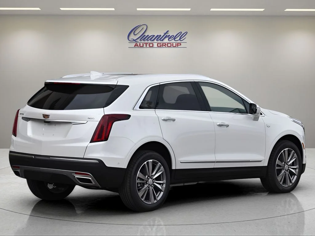 Used 2026 CRYSTAL WHITE TRICOAT Cadillac FWD Premium Luxury image 4