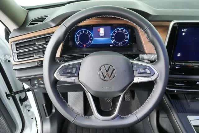 New 2026 Opal White Pearl Volkswagen 2.0T SE image 8
