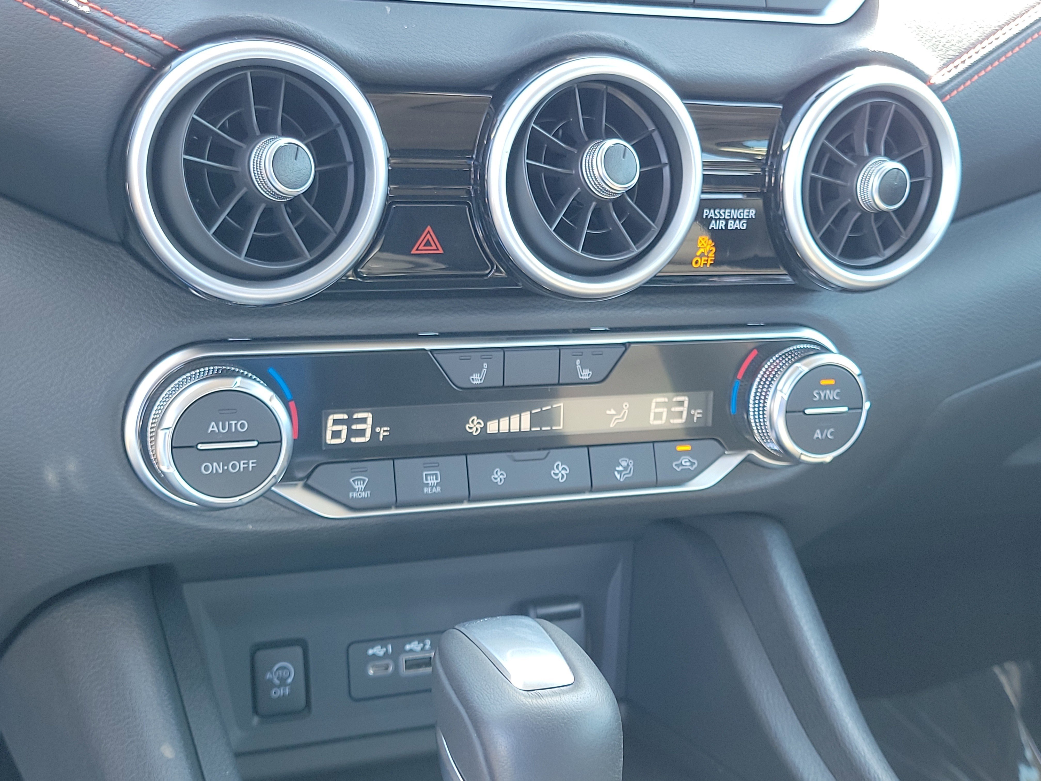 2025 Nissan Sentra SR photo 2