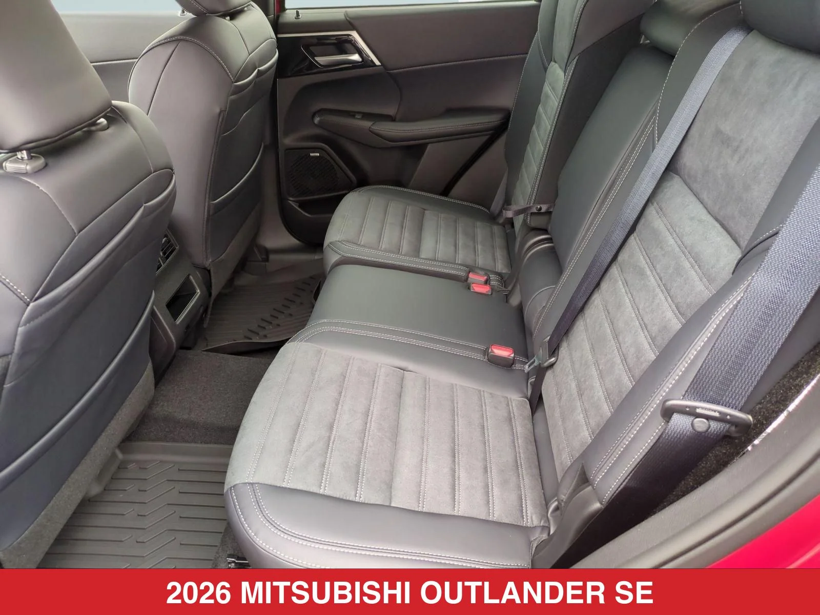 New 2026 Red Mitsubishi SE image 16