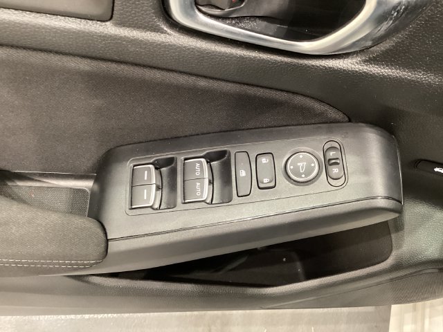 Used 2024  Honda LX image 29