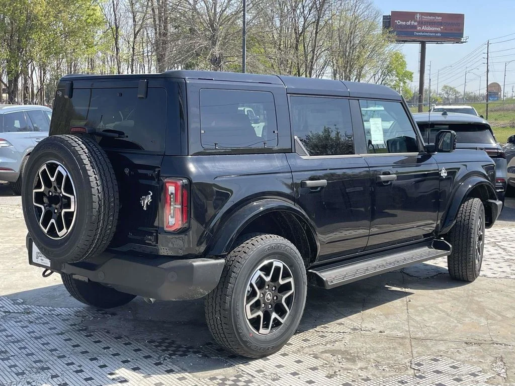 New 2026 Black Ford Outer Banks image 3
