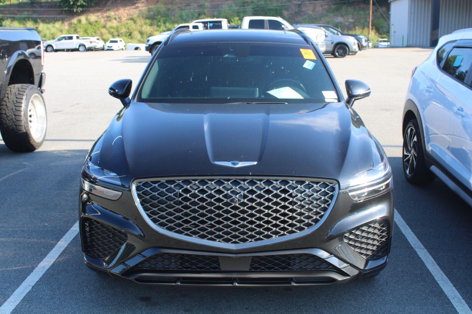 Used 2023  Genesis 2.5T Standard image 2