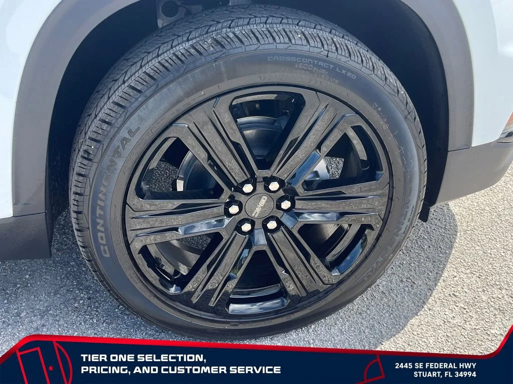 New 2026 Summit White GMC Elevation image 22
