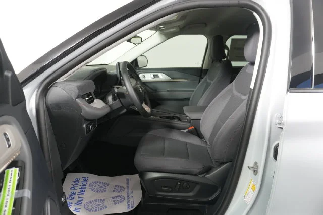 New 2026 Space White Metallic Ford Active image 19
