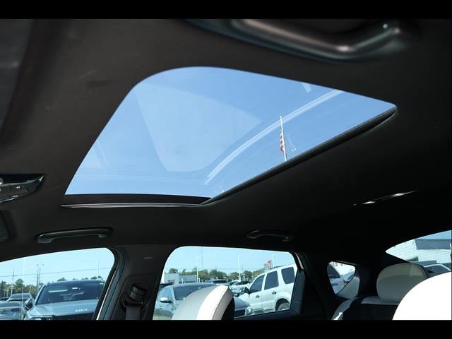 Certified Used 2025 Snow White Pearl Kia GT-Line Turbo image 11