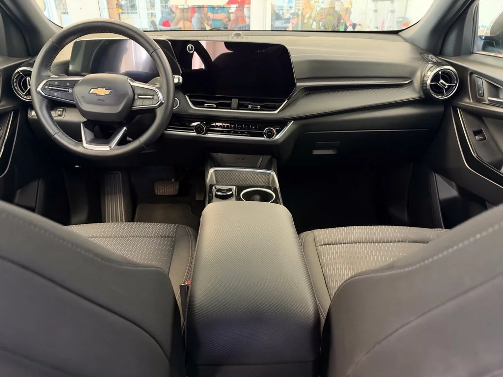 2026 Chevrolet Equinox LT - Photo 17