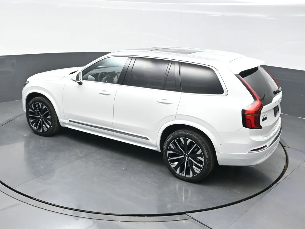 Used 2026 Crystal White Volvo Plus image 38