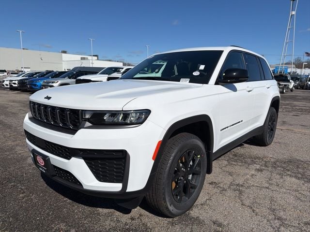 New 2026 Bright White Clear-Coat Exterior Paint Jeep Altitude image 3
