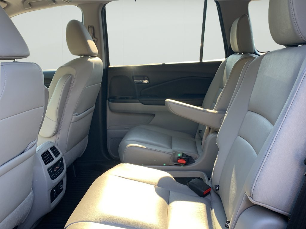 2022 Honda Pilot Touring - Photo 16