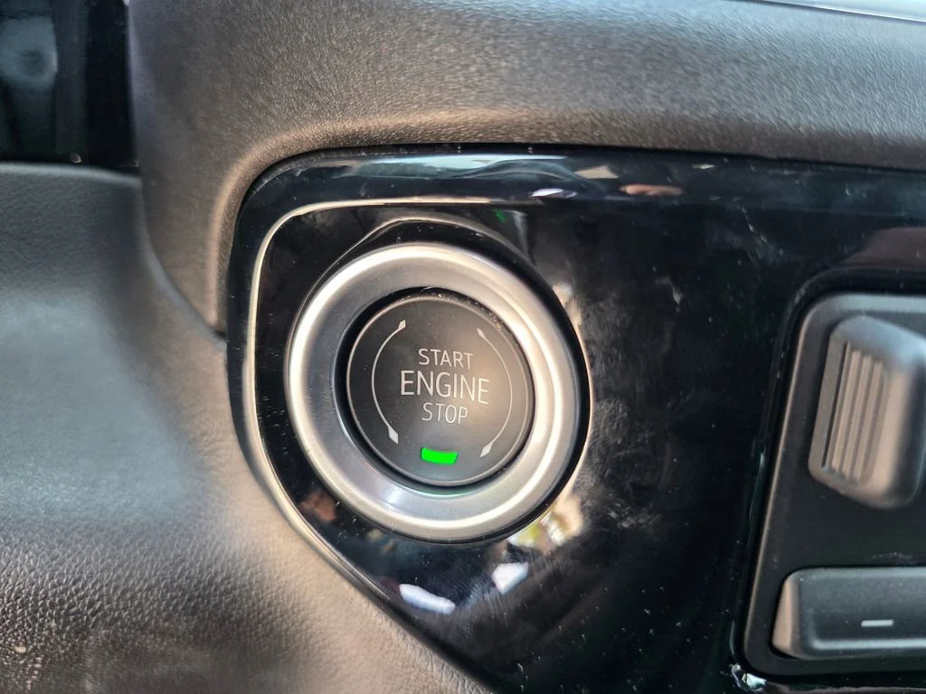 Used 2025 Black Chevrolet High Country image 21