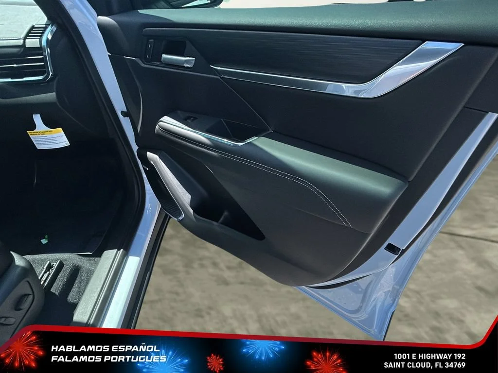 New 2026 Glacier White Tricoat GMC Elevation image 33