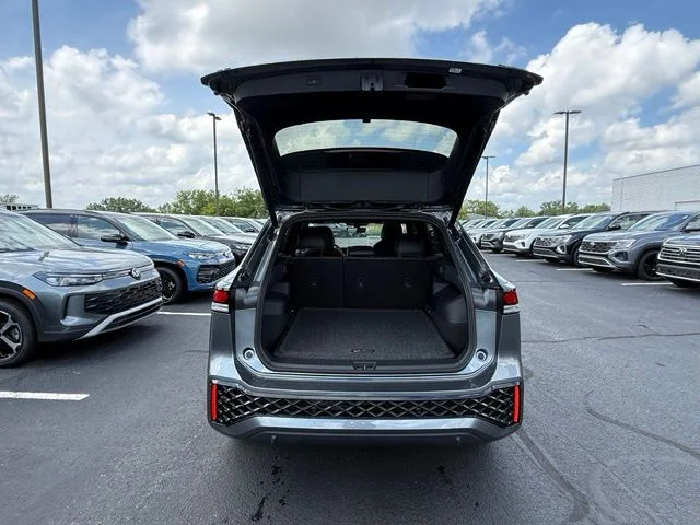 New 2026 Silver Volkswagen 2.0T SE R-Line Black image 3