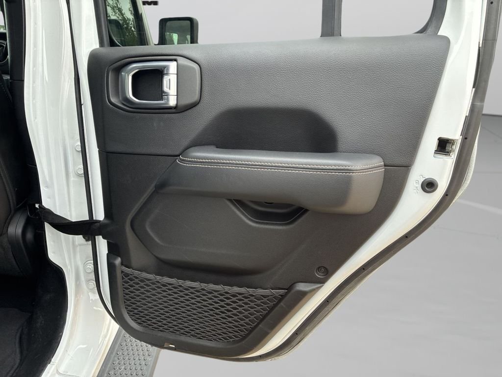 Used 2023 White/off-white Jeep Sahara 4xe image 19