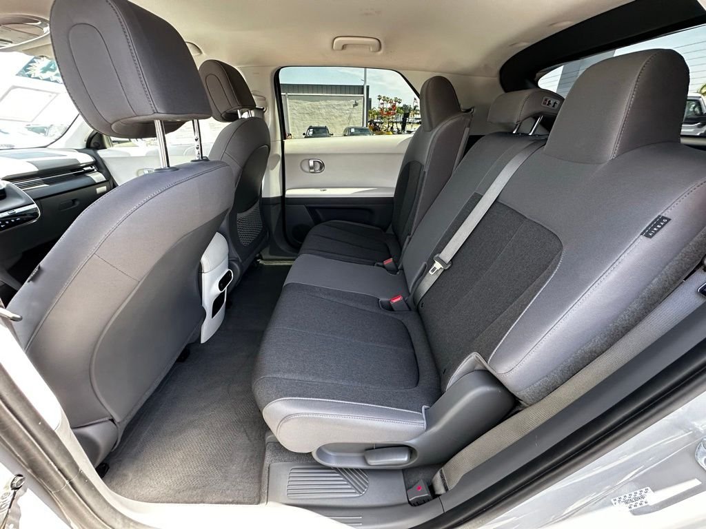 Used 2024 Cyber Gray Hyundai SEL image 21