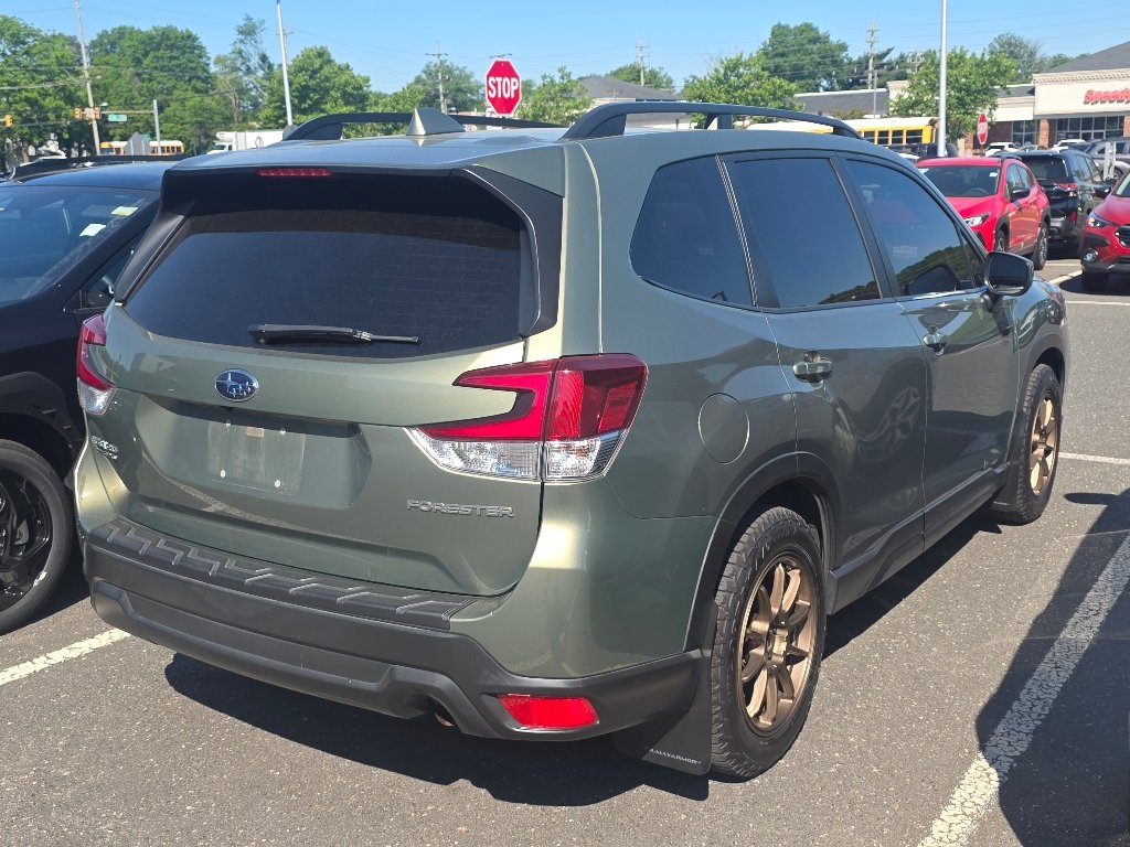 Used 2019 Jasper Green Metallic Subaru Premium image 4