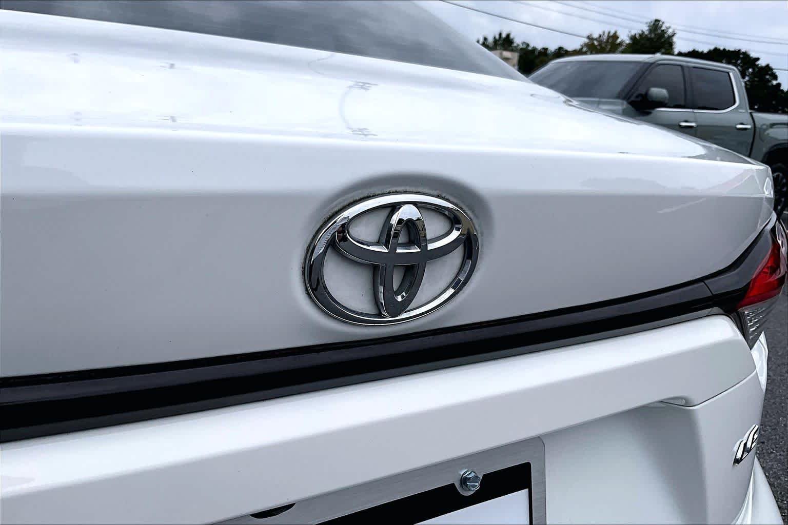Used 2021 Super White Toyota LE image 31