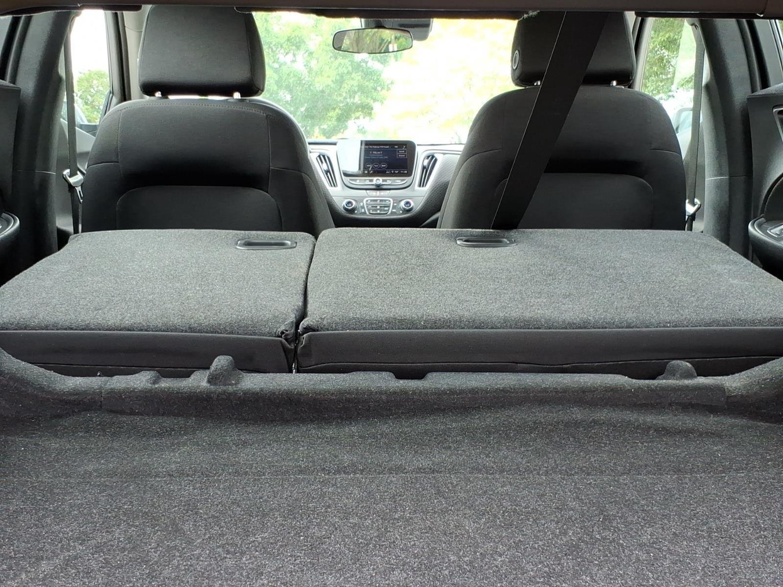 Used 2025 Sterling Gray Metallic Chevrolet LT image 31