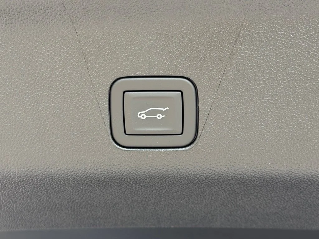 2026 GMC Yukon XL Denali - Photo 27