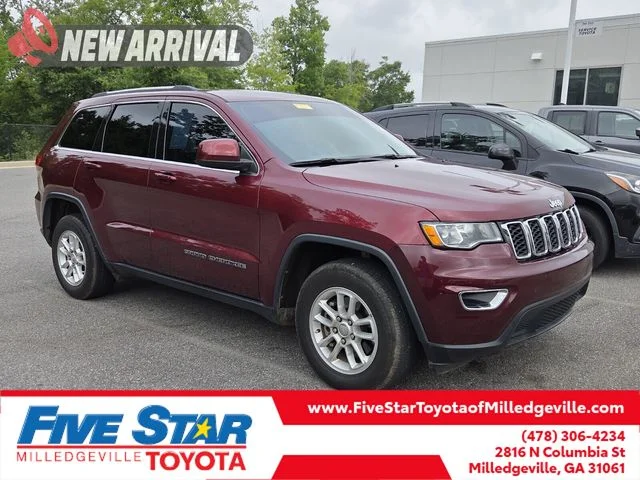 Used 2019 Red Jeep Laredo E image 1