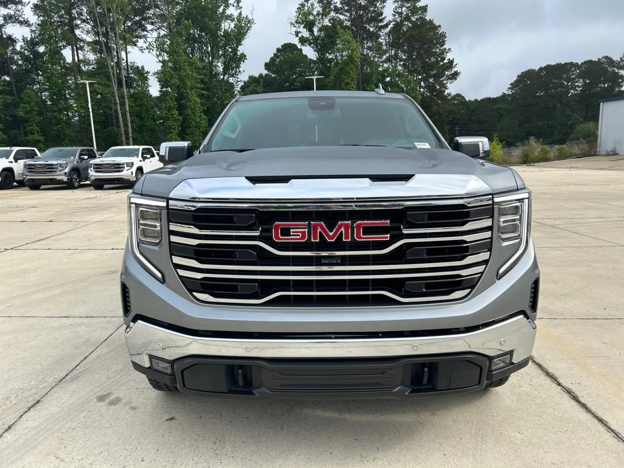 New 2026 Sterling Metallic GMC SLT image 5