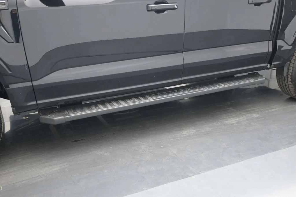 New 2026 Agate Black Metallic Ford XLT image 25