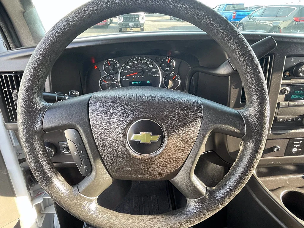 Used 2025 Summit White Chevrolet 1LT image 30