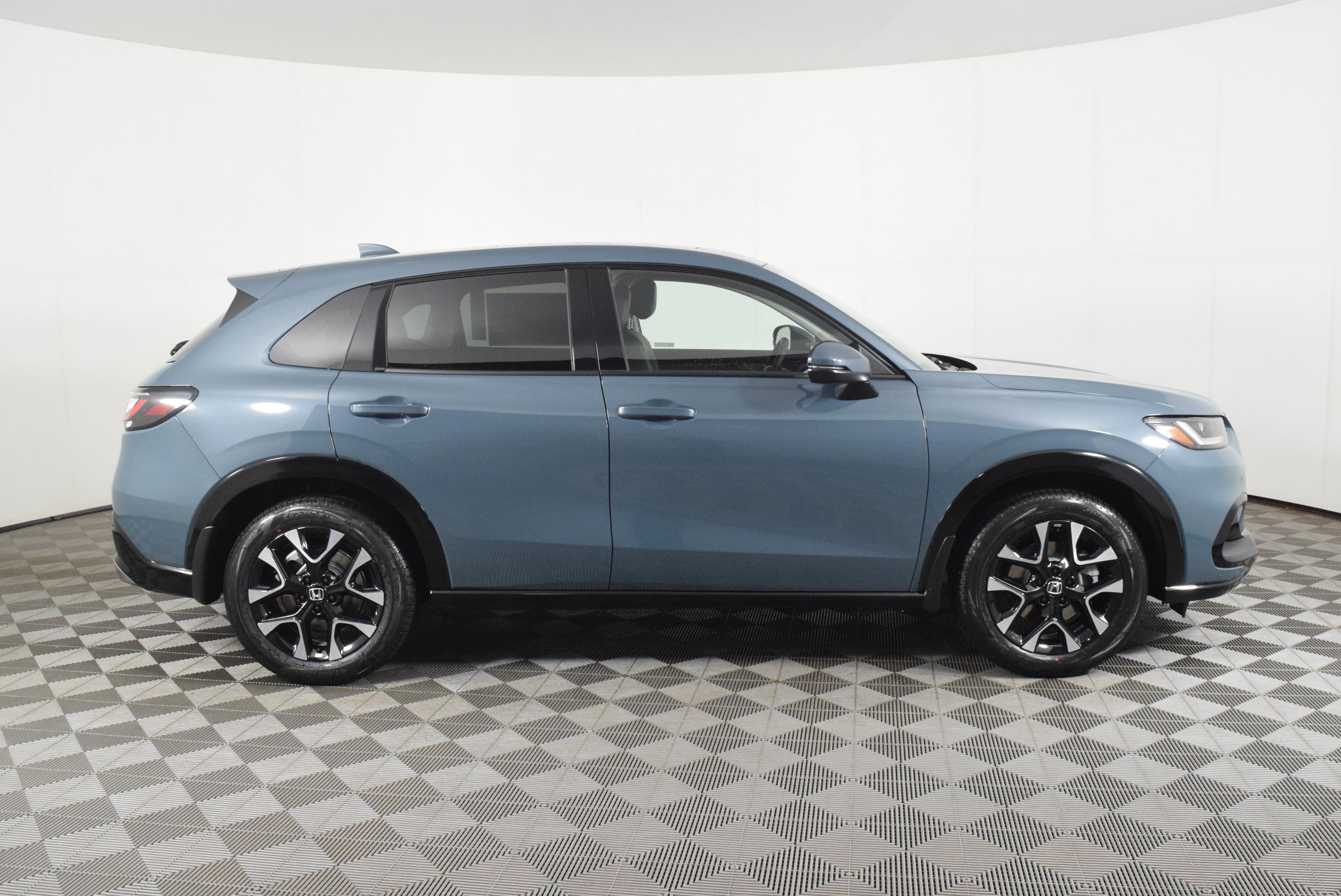 New 2027 Nordic Forest Pearl Honda EX-L image 5