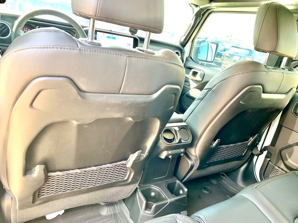 Used 2026 White Jeep Sahara image 19