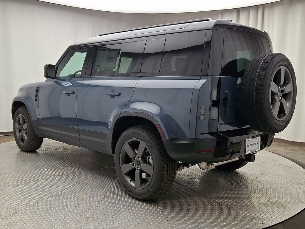 New 2026 Tasman Blue LAND ROVER S image 4