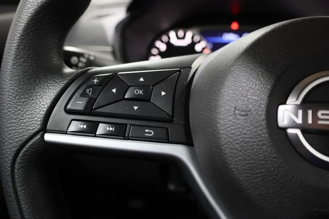 2025 Nissan Altima SV - Photo 18