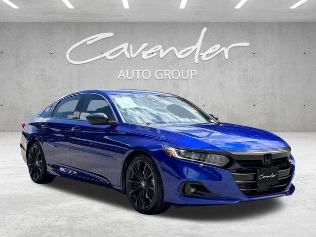 Used 2021  Honda Sport image 2