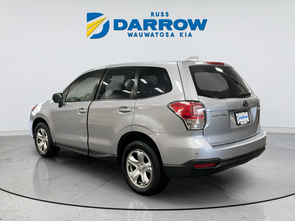 Used 2018 Silver Subaru 2.5i image 3