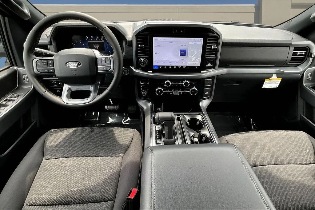 New 2026 Carbonized Gray Metallic Ford XLT image 5