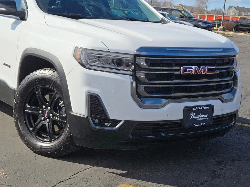 2023 GMC Acadia AT4 - Photo 2