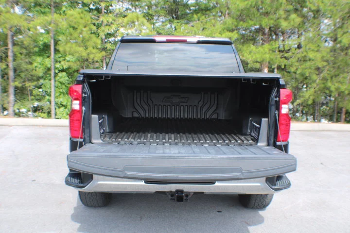 Used 2022 Black Chevrolet LT (2FL) image 16