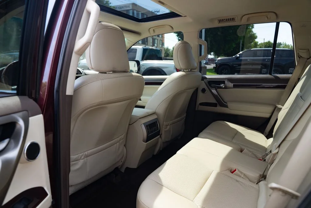 Used 2016 Red Lexus 460 Luxury image 23