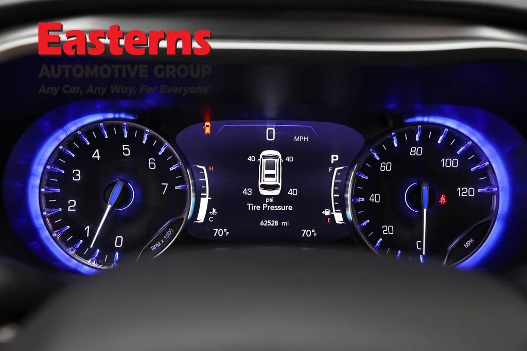 Used 2023 Black Chrysler Touring L image 18
