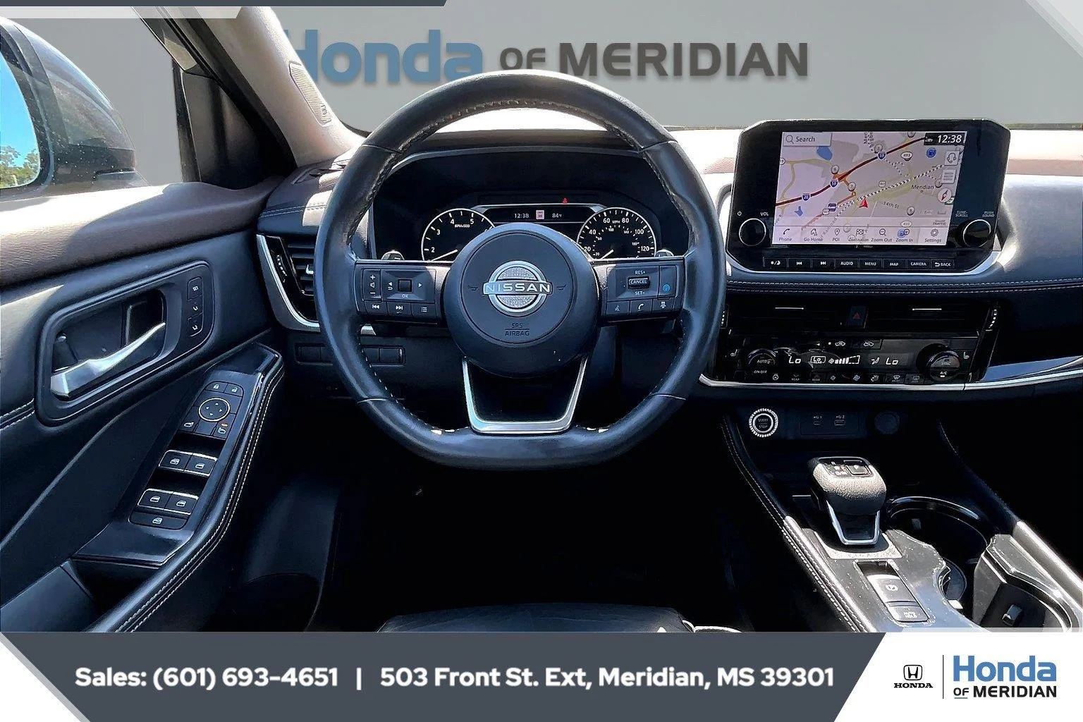 Used 2023 Gun Metallic Nissan SL image 5
