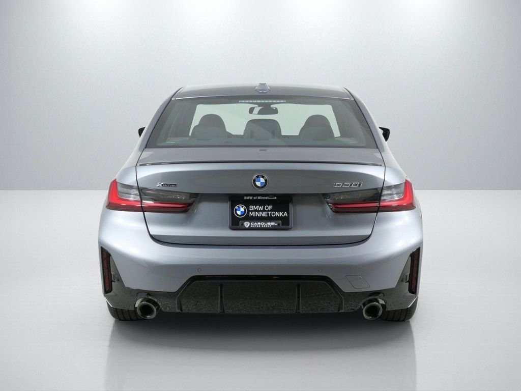 New 2026 Skyscraper Grey Metallic BMW 330i xDrive image 10
