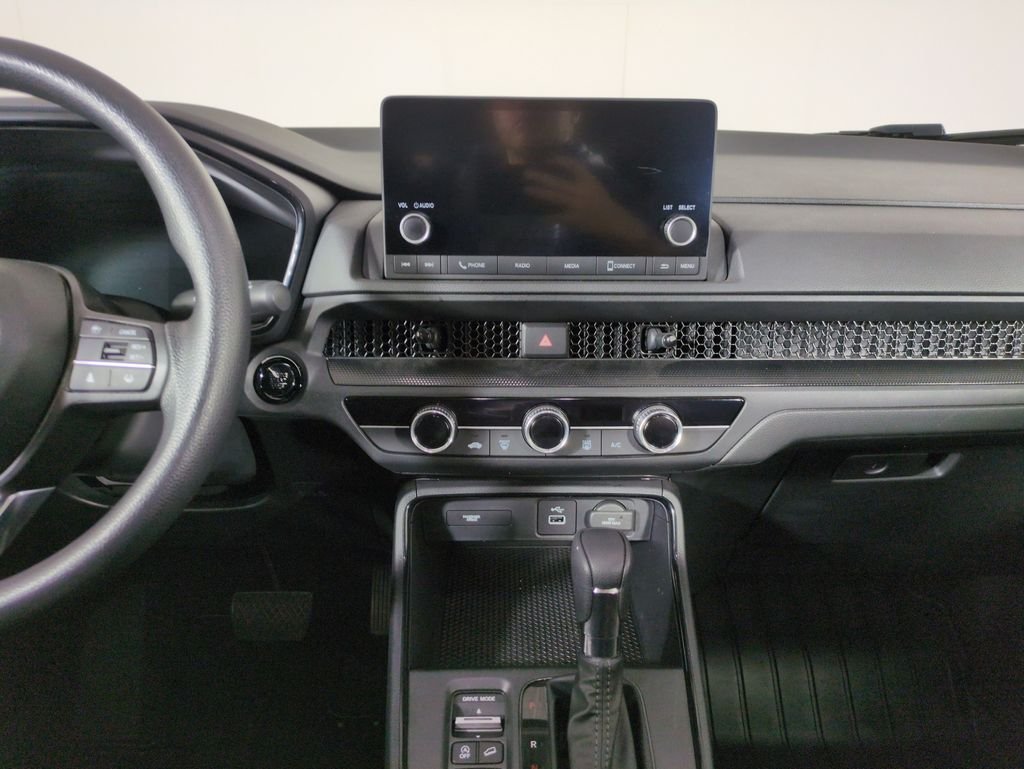 Used 2023  Honda LX image 17