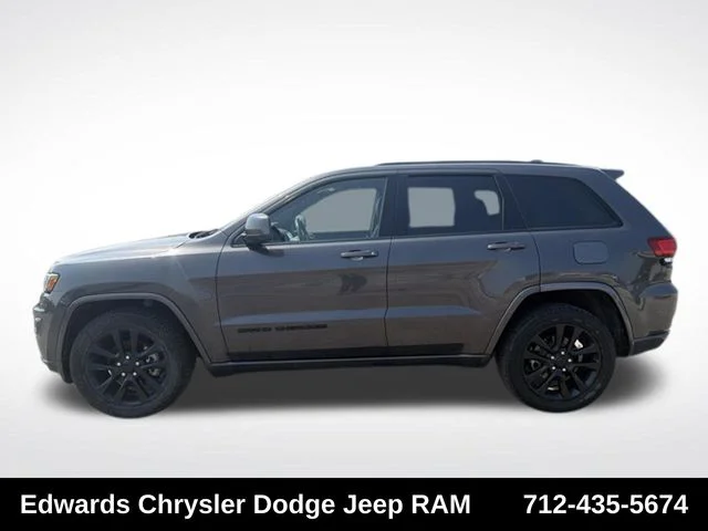 Used 2019 Gray Jeep Altitude image 4