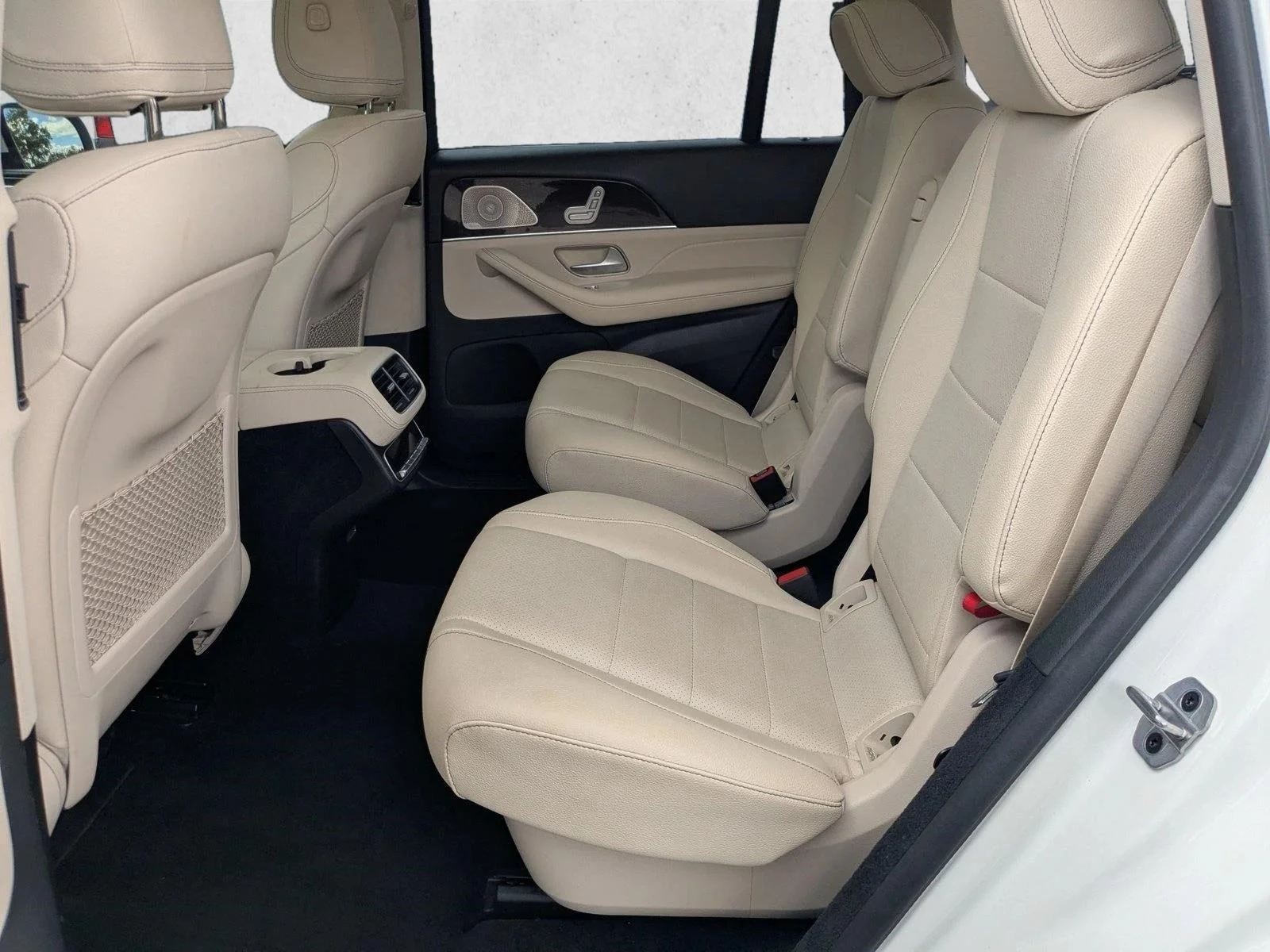 Used 2023 Polar White Mercedes-Benz GLS 450 image 18