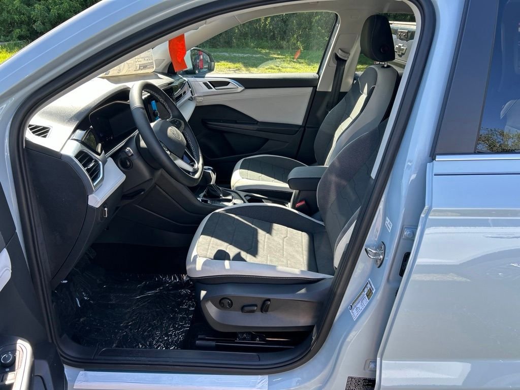 New 2026 Gray Volkswagen 1.5T SE image 15