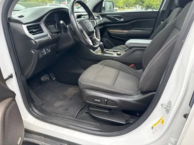 Used 2018 White Frost Tricoat GMC SLE-2 image 12