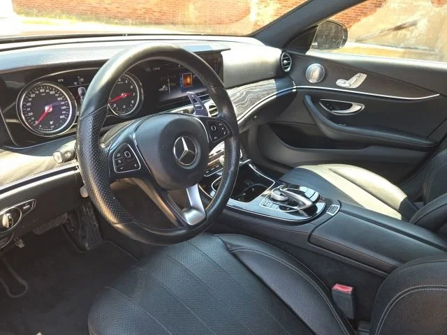 Used 2017  Mercedes-Benz E 300 Luxury image 12