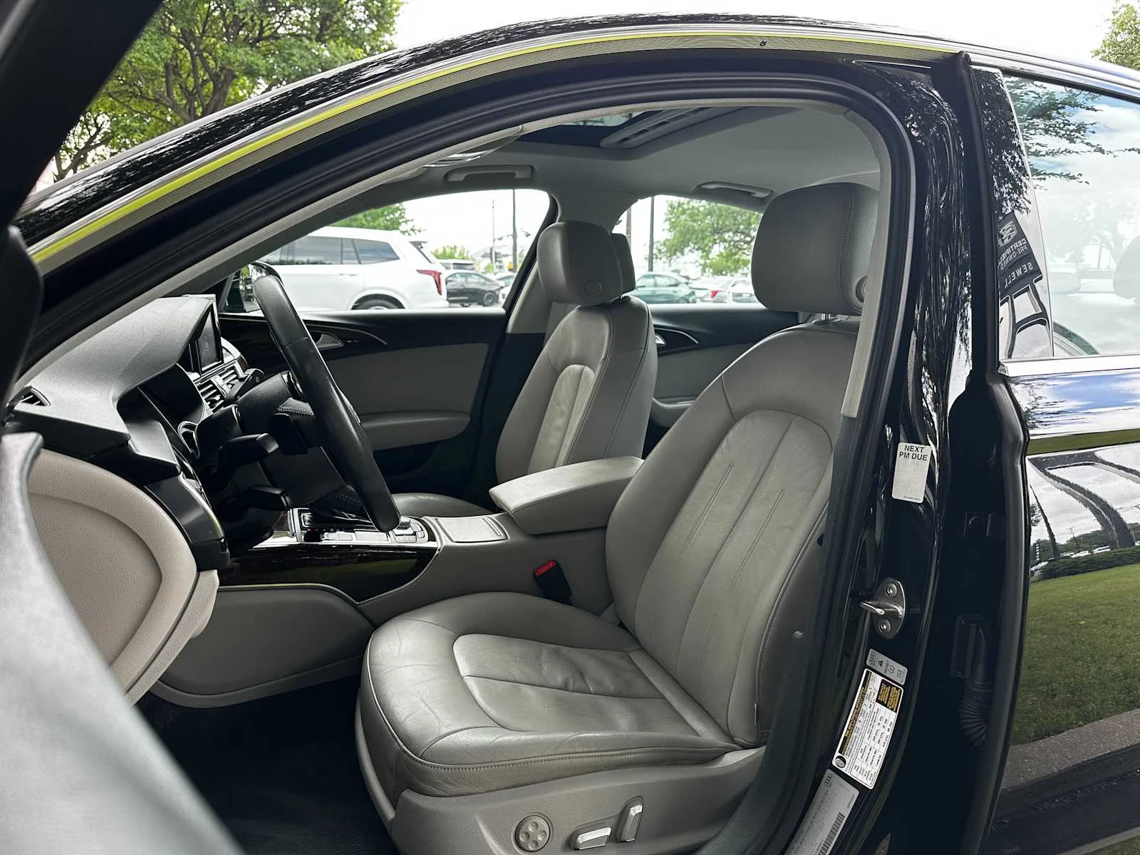 Used 2018  Audi Premium image 9