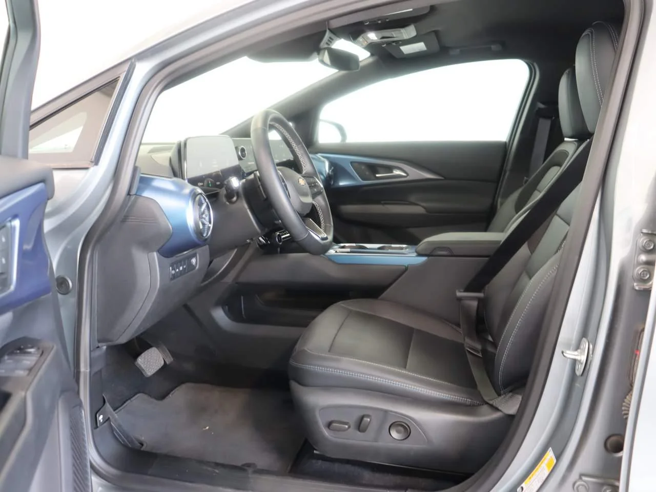 2024 Chevrolet Equinox EV LT - Photo 7