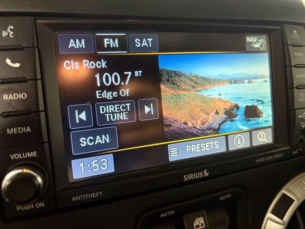 Used 2016 Silver Jeep Unlimited Rubicon image 27