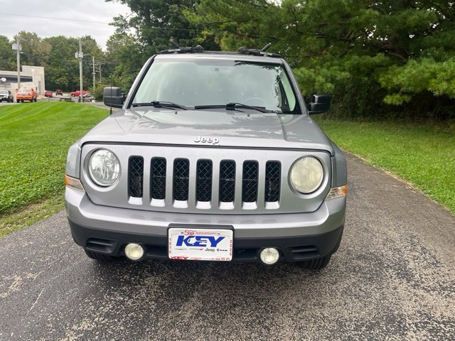 Used 2015 Billet Silver Metallic Jeep Sport image 8